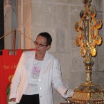 Le Grand reliquaire de saint Bernard présenté par Sigrid Pavèse pour la troisième journée/ Saint-Bernard 2010 organisée par l’association Saint-Bernard.